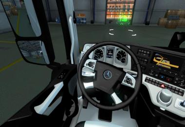 Mercedes mp4 black wihite interior 1.22