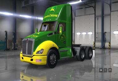 John Deere skin for Kenworth T680 v1.0
