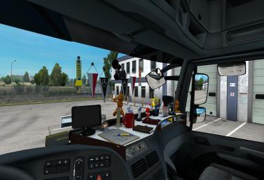 Table & wind-shield set for Actros MP3 v1.0