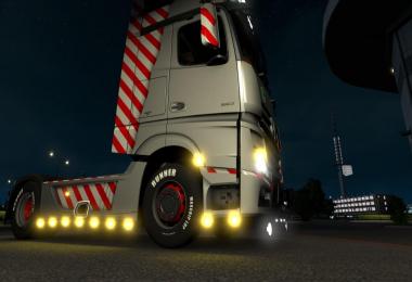 ETS2 Small Lights + Turn Signals 1.32.x