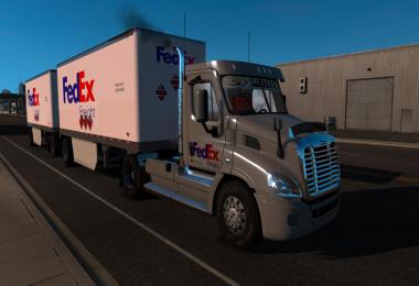 Fedex Official 28 Pup Trailer with Freightliner Day Cab Truck 1.35x
