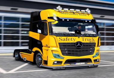 MB New Actros 2019 by Actros 5 Crew + DLC update 1.38