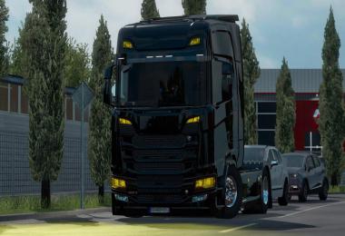 Yellow Lights for some Trucks v1.2 1.38.x