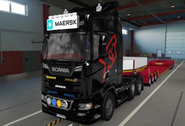 BIG LIGHTBOX SCANIA R AND S 2016 MAERSK WHITE 1.39
