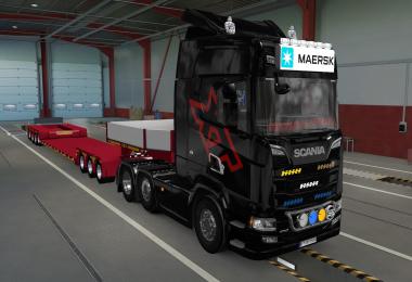 BIG LIGHTBOX SCANIA R AND S 2016 MAERSK WHITE 1.39
