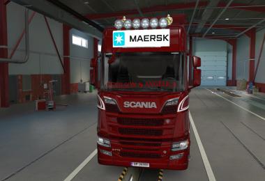 BIG LIGHTBOX SCANIA R AND S 2016 MAERSK WHITE 1.39