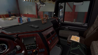 Dark Interior for DAF XF 105 v3.02