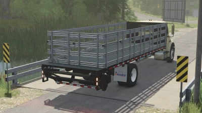 Freightliner M2 Stakebed v1.4.0.1