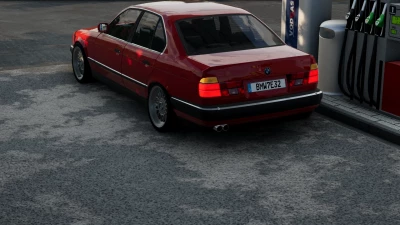 BMW 7-Series E32 v1.0
