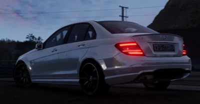 Mercedes Benz C63 W204 v1.0 0.40.x
