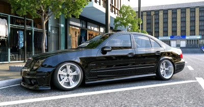 Mercedes-Benz E55 AMG v1.0 0.38.x