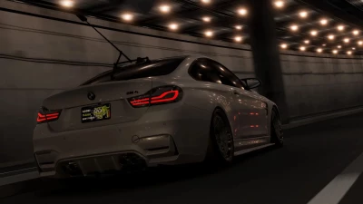 2015-2020 BMW M4 F82 with Carplay 0.39.x
