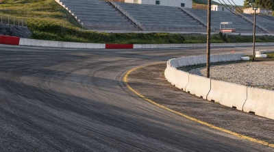 Newport Speedway (Oval) v1.1 0.39.x